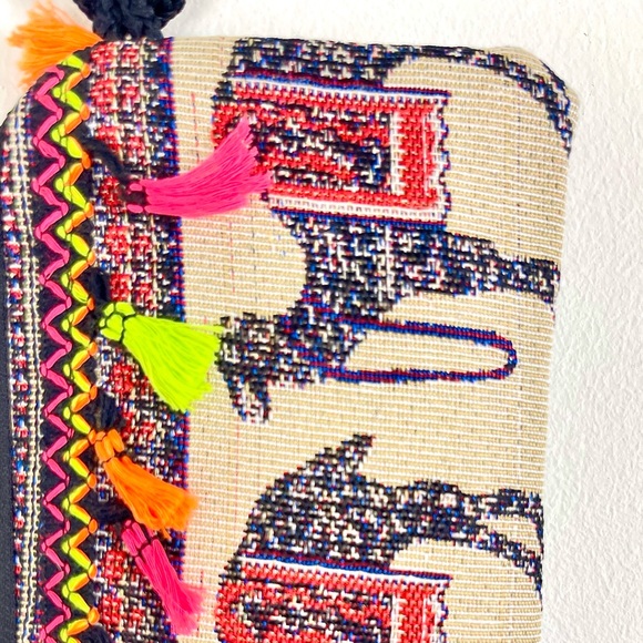 Bohemian Wristlet Bag, Embroidered Handmade Boho Bag, Cream Pouch Camel Bag NWOT - Picture 2 of 5